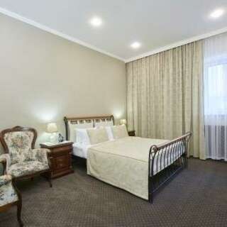 Гостиница Метелица Красноярск Делюкс без окна /Аэроклуб-3